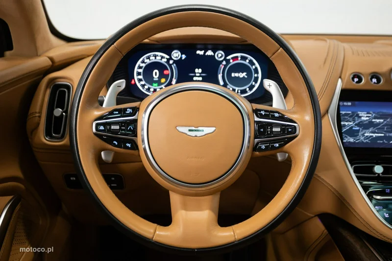 Aston Martin DBX 22