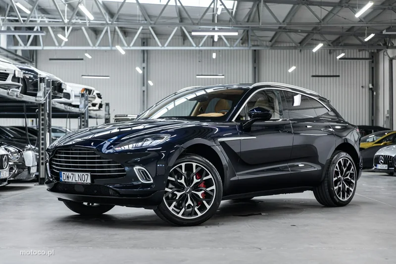 Aston Martin DBX