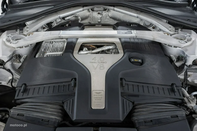 Aston Martin DBX 69