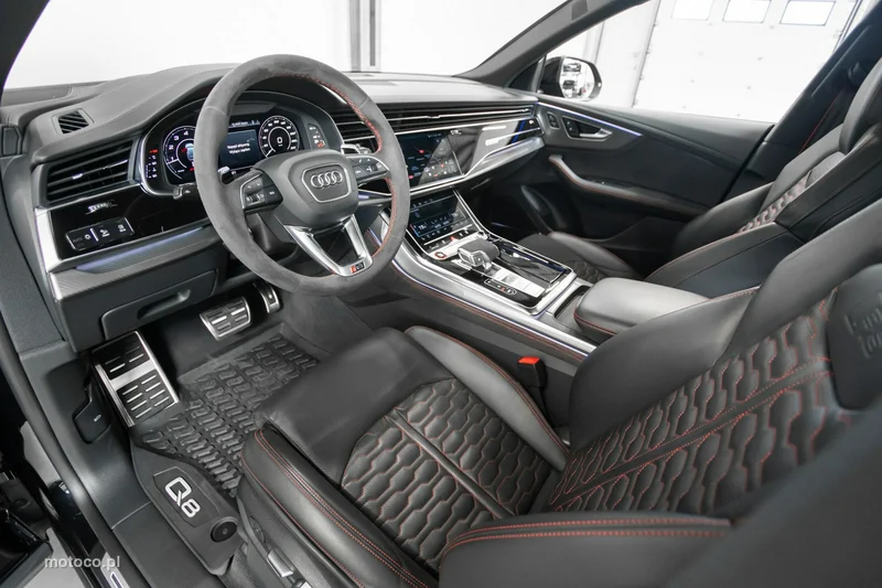 Audi RS Q8 14