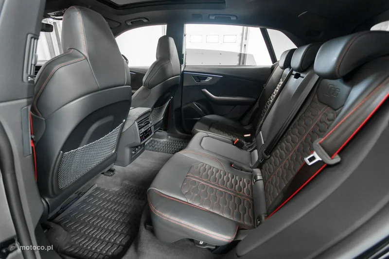 Audi RS Q8 17