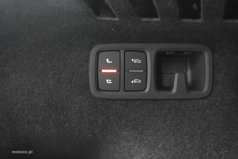 Audi RS Q8 20