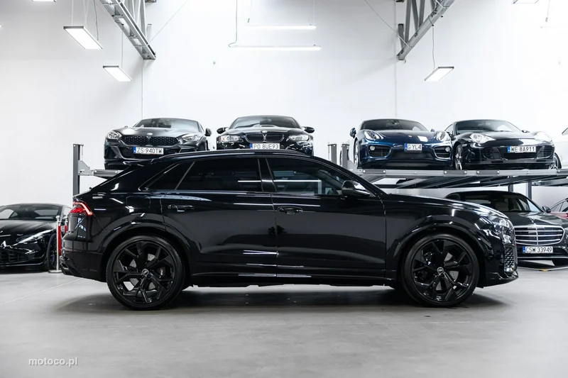 Audi RS Q8 5