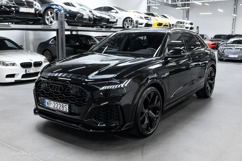 Audi RS Q8 42
