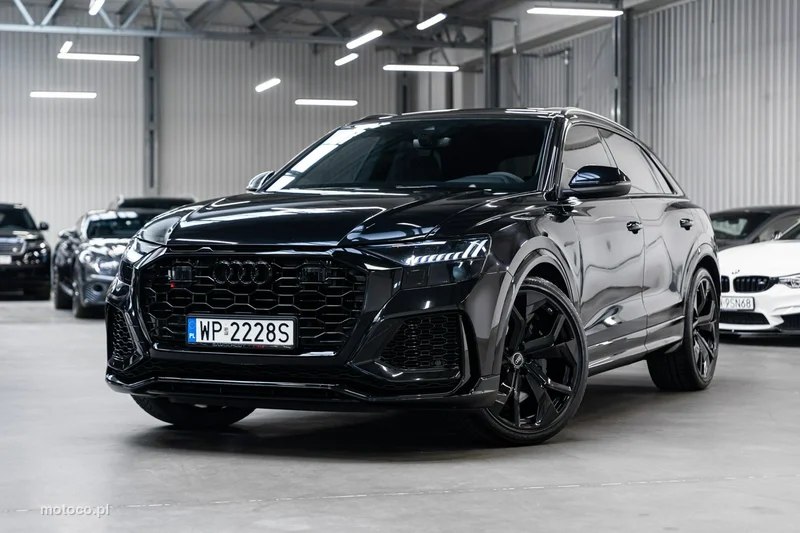 Audi RS Q8 44