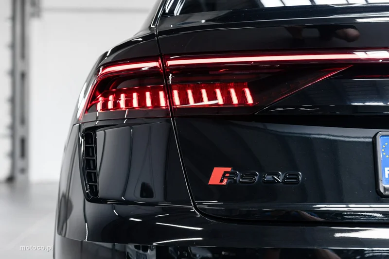 Audi RS Q8 48