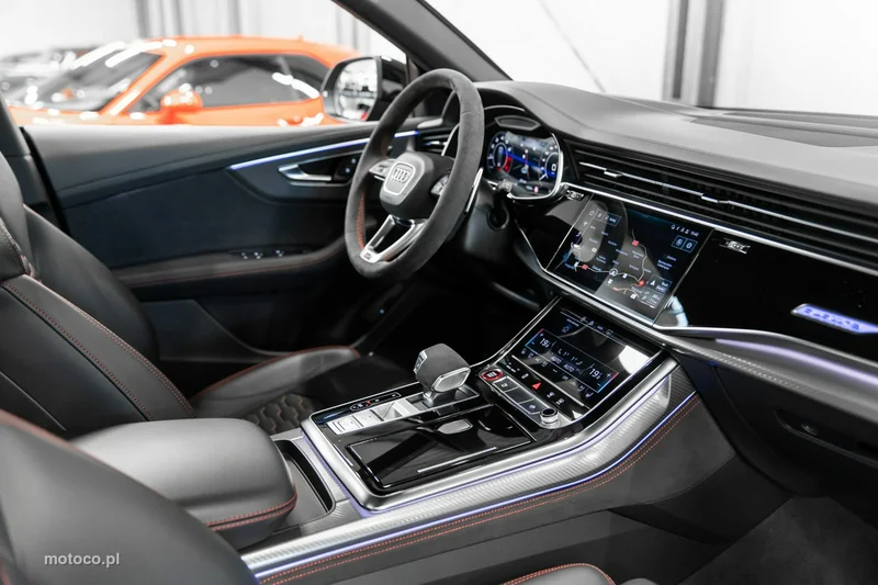 Audi RS Q8 64