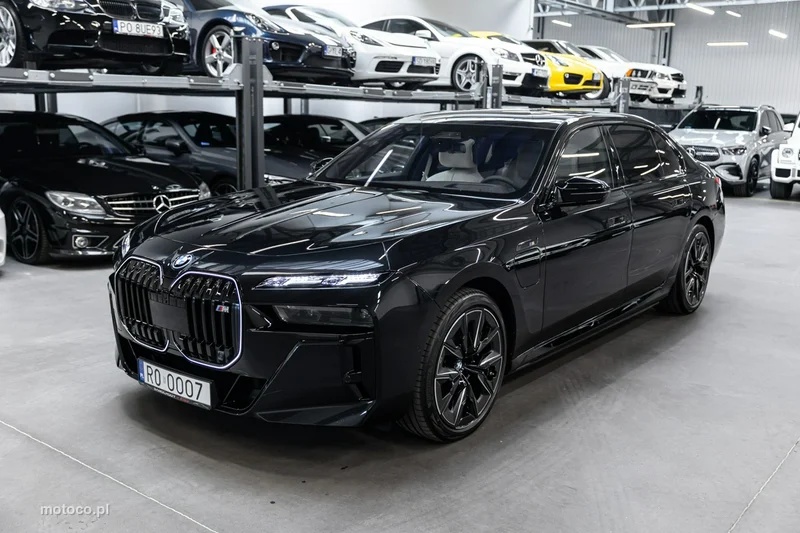 BMW M760 2
