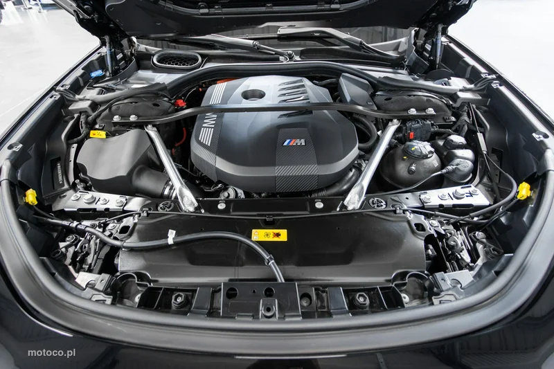 BMW M760 15