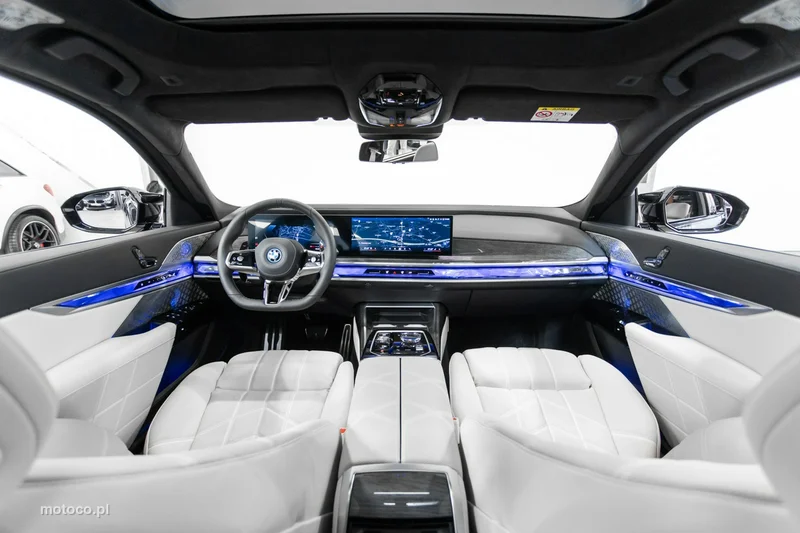 BMW M760 19