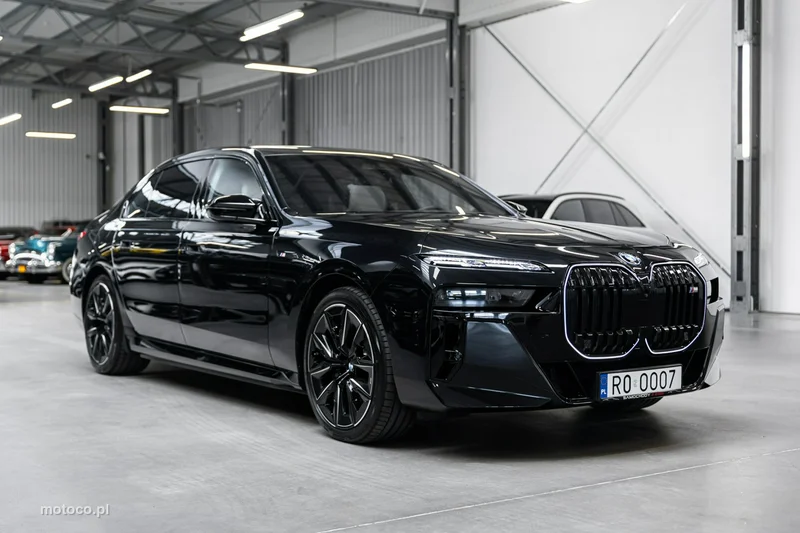 BMW M760 4