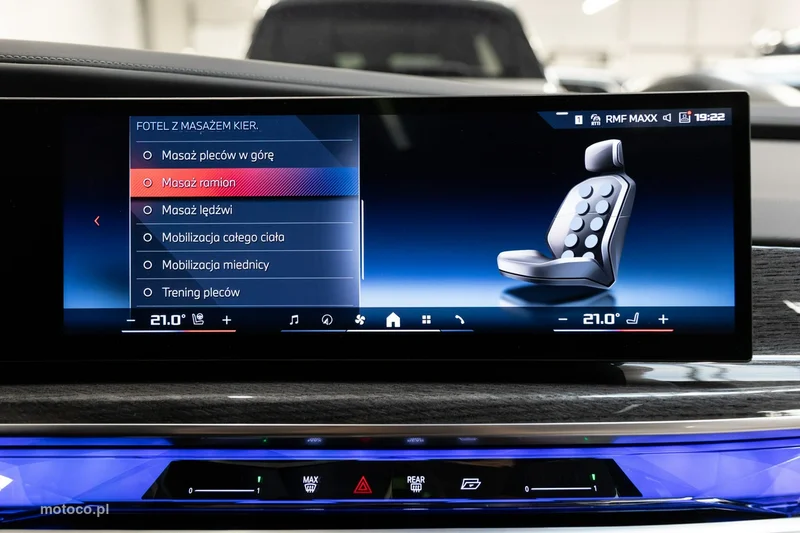 BMW M760 37