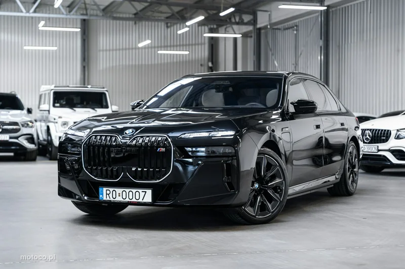 BMW M760 40
