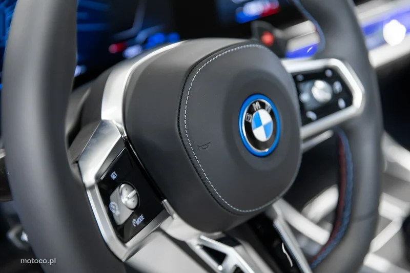 BMW M760 62