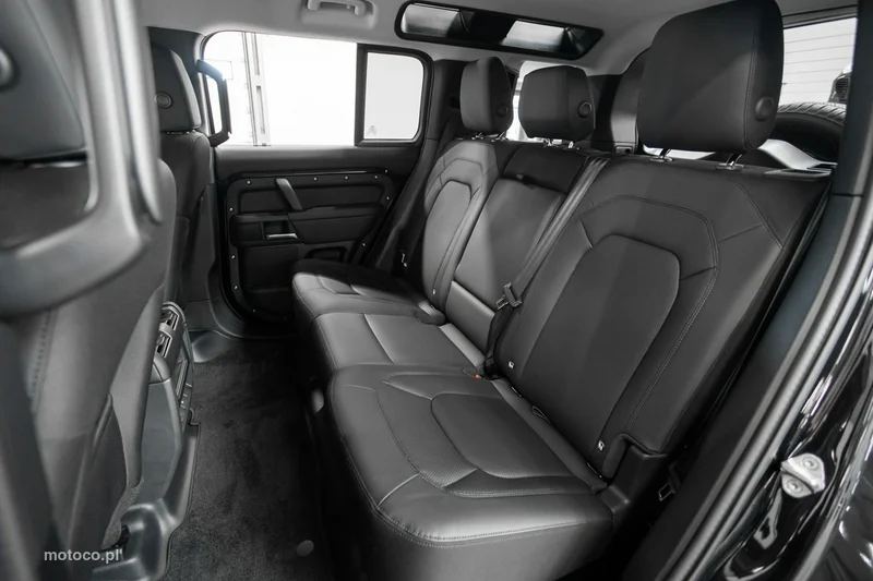 Land Rover Defender 30