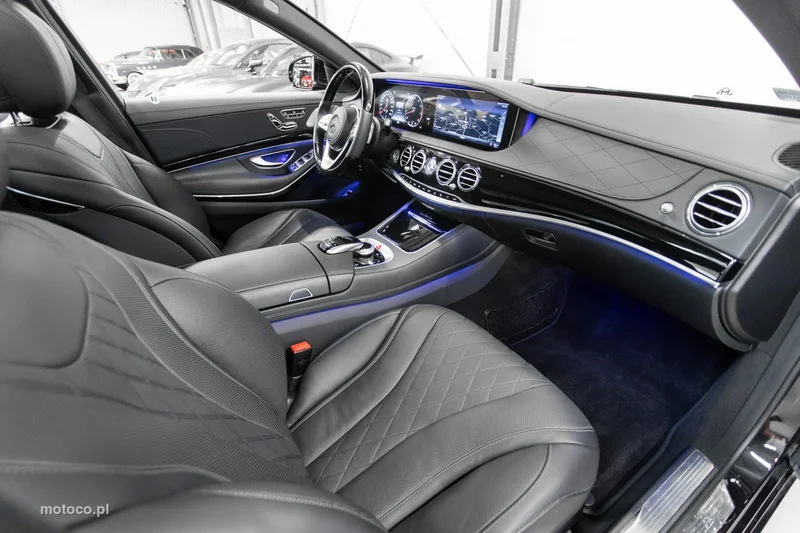 Mercedes-Benz S 560 Maybach 24