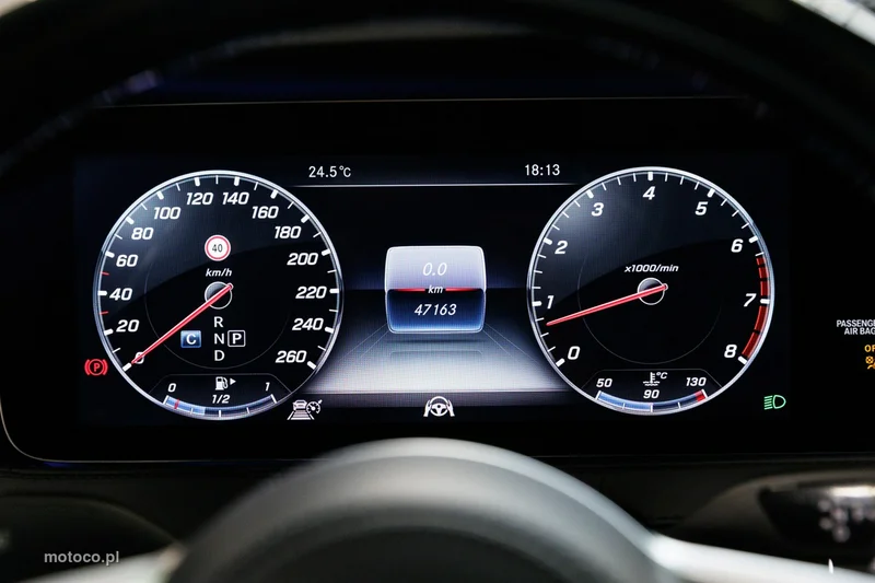 Mercedes-Benz S 560 Maybach 39