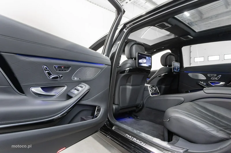 Mercedes-Benz S 560 Maybach 53