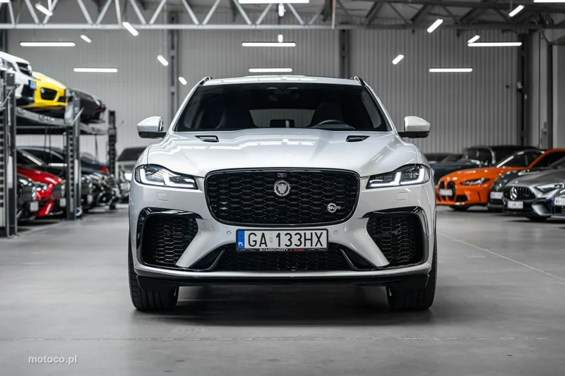 Jaguar F-Pace 3