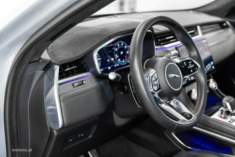 Jaguar F-Pace 30