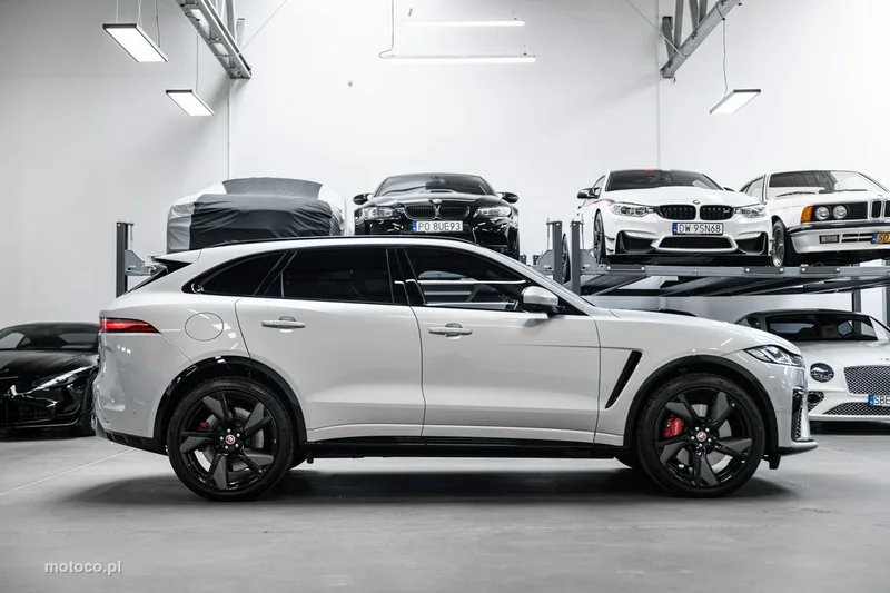 Jaguar F-Pace 5