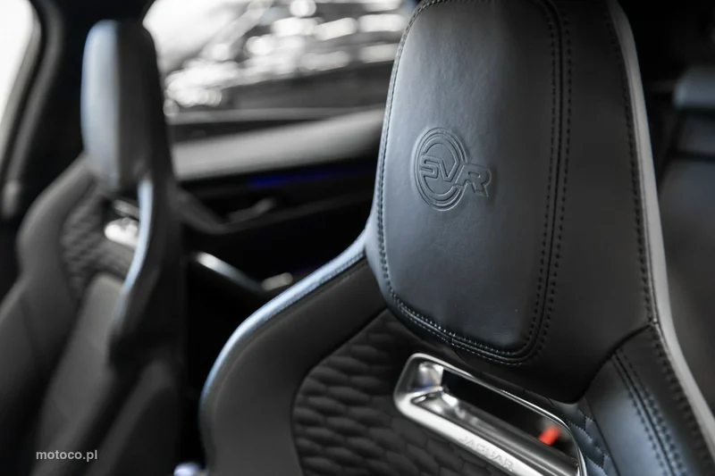 Jaguar F-Pace 58