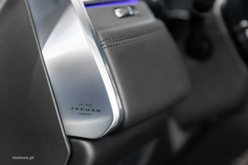 Jaguar F-Pace 60