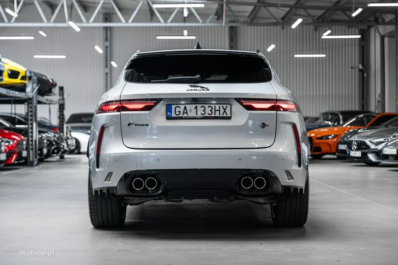 Jaguar F-Pace 7