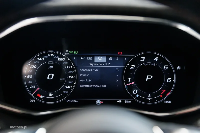 Jaguar F-Pace 74