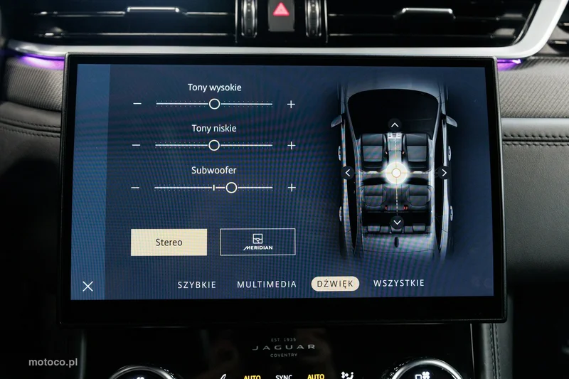 Jaguar F-Pace 77