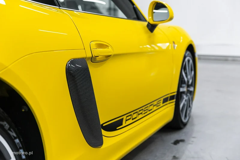 Porsche Cayman 981c 23