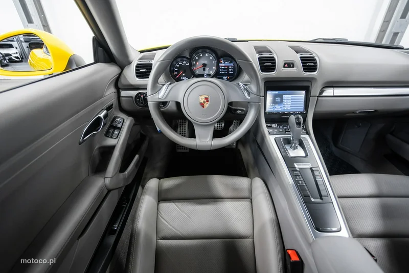 Porsche Cayman 981c 56