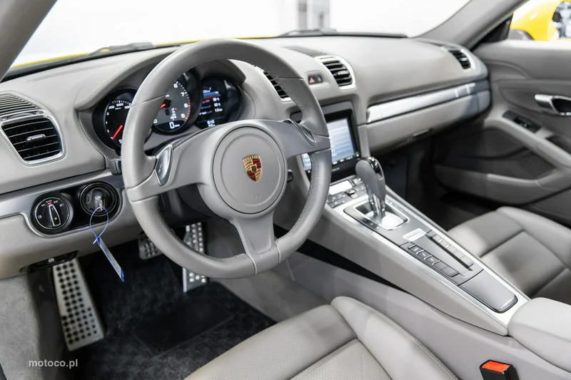 Porsche Cayman 981c 57