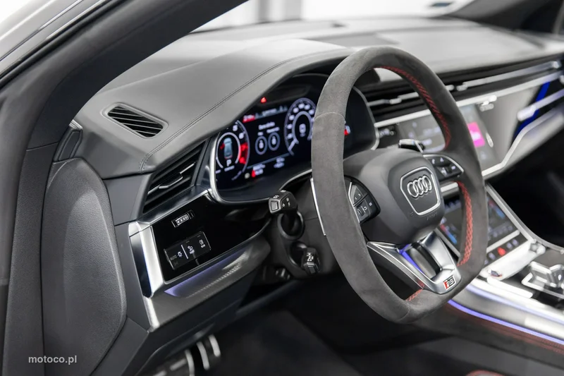 Audi RS Q8 23