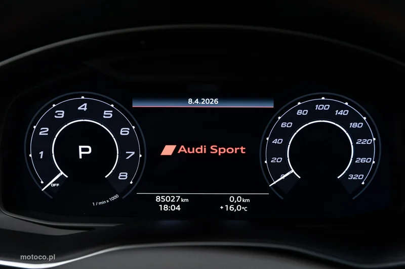 Audi RS Q8 39