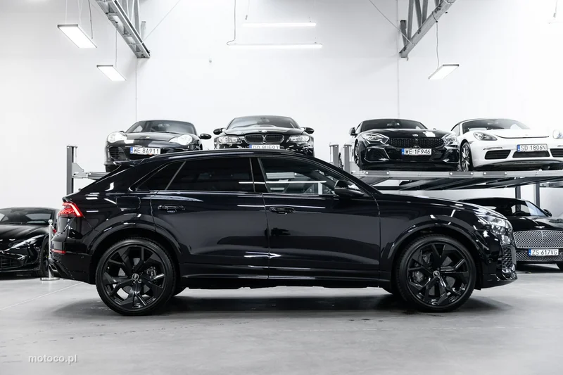 Audi RS Q8 5