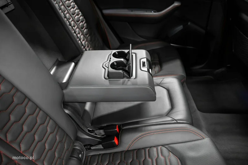 Audi RS Q8 51