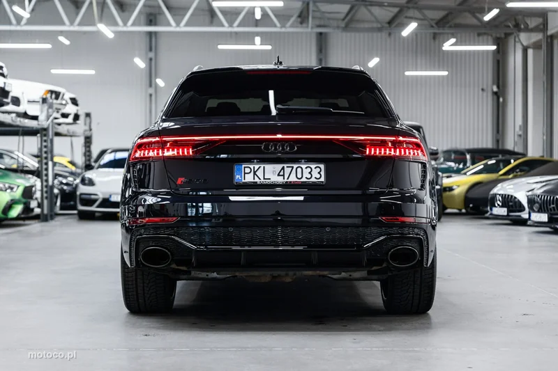 Audi RS Q8 7