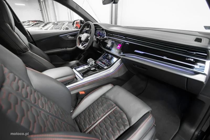 Audi RS Q8 20