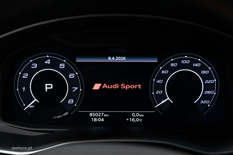 Audi RS Q8 39
