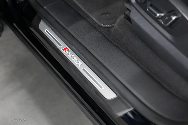 Audi RS Q8 57