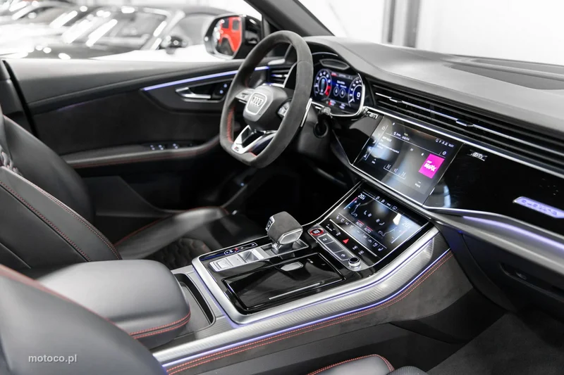 Audi RS Q8 64