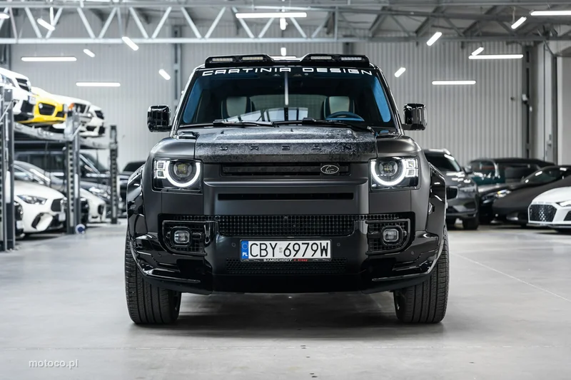 Land Rover Defender 3