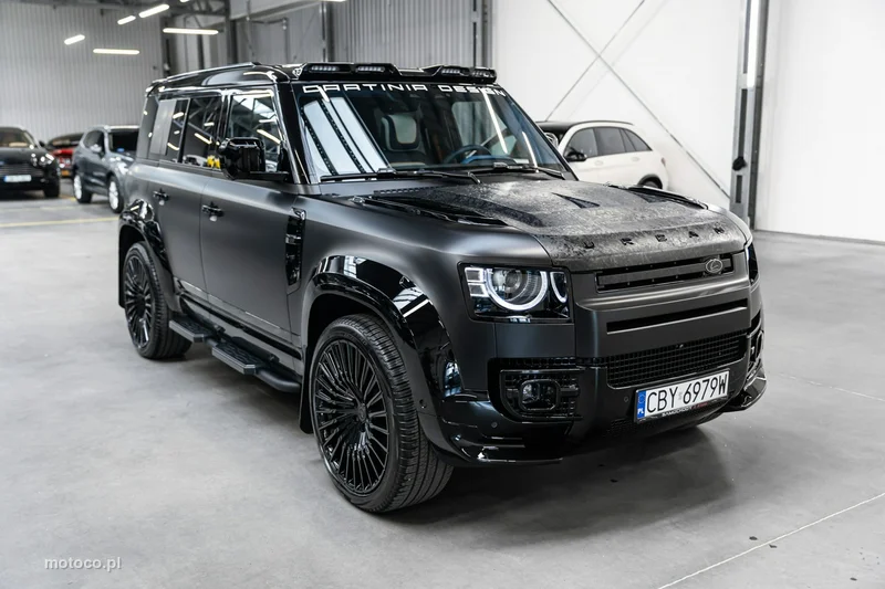 Land Rover Defender 42