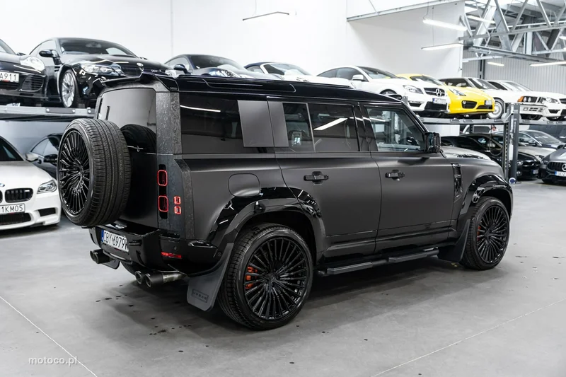 Land Rover Defender 46