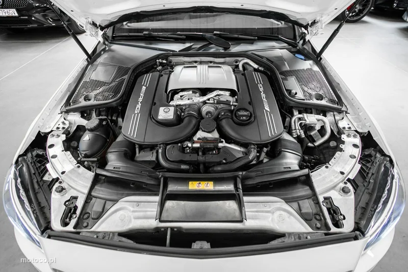 Mercedes-Benz Klasa C W205 C 63 AMG 16