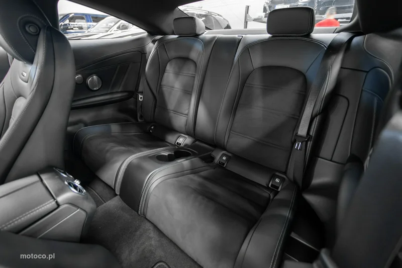 Mercedes-Benz Klasa C W205 C 63 AMG 21