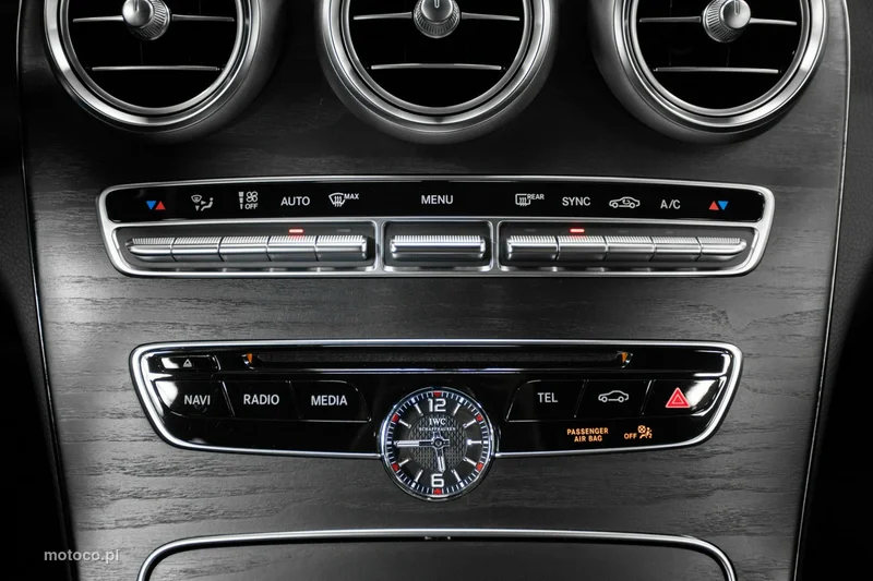 Mercedes-Benz Klasa C W205 C 63 AMG 25