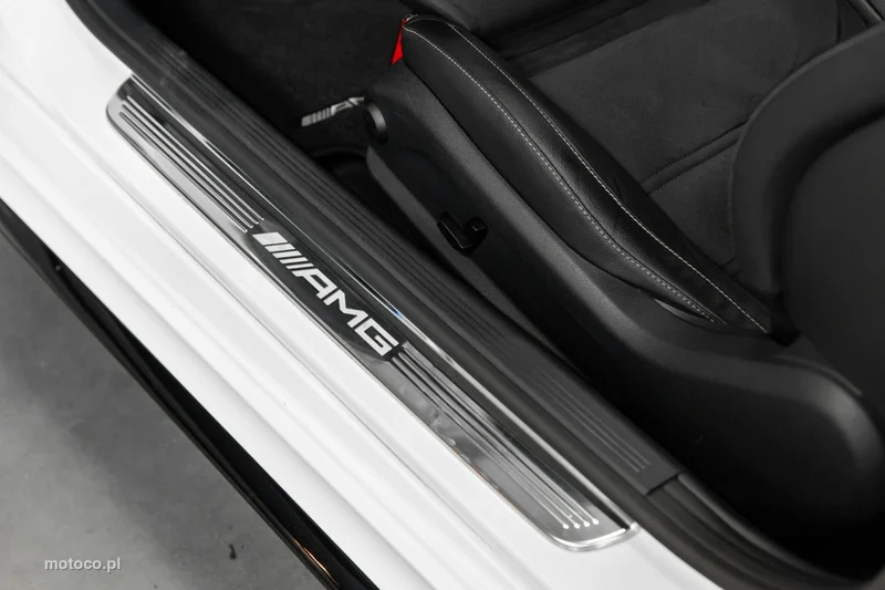 Mercedes-Benz Klasa C W205 C 63 AMG 31