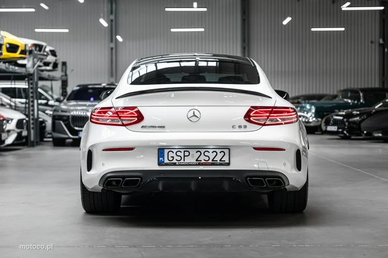 Mercedes-Benz Klasa C W205 C 63 AMG 8